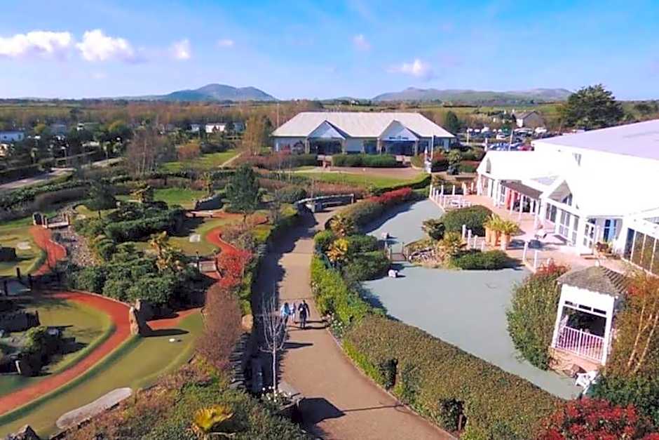 Pine Lodge @Puffin Lodges