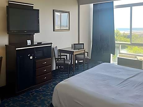 1 King Bed | Non-Smoking, Micfridge, View
