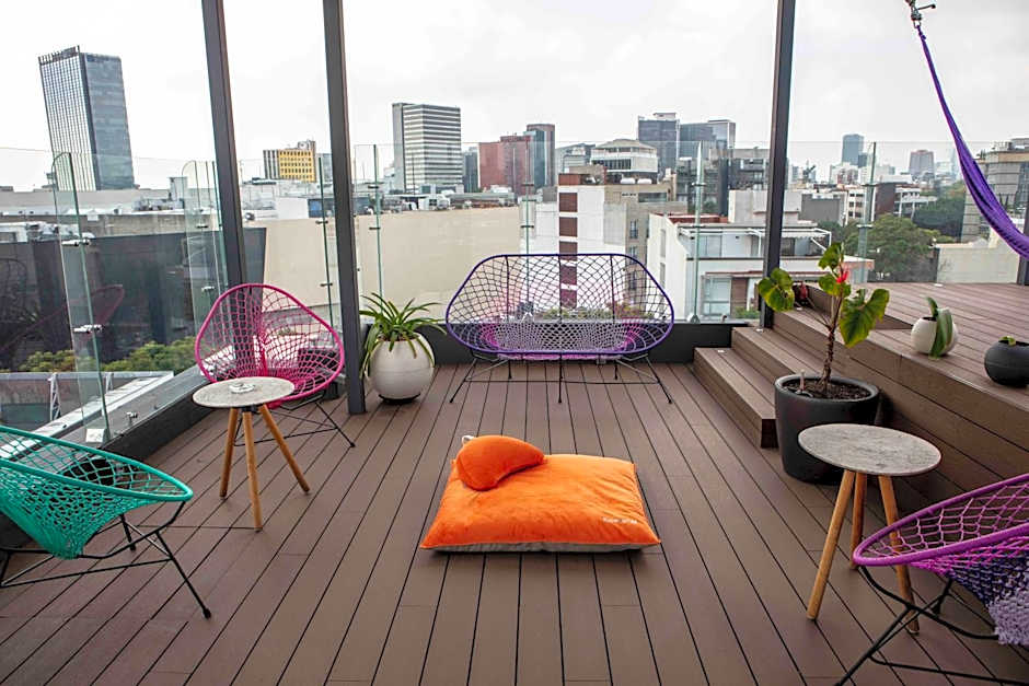 FlowSuites WTC