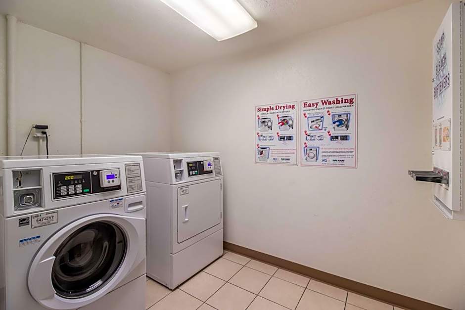 Motel 6-Fargo, ND - West Acres - North Fargo