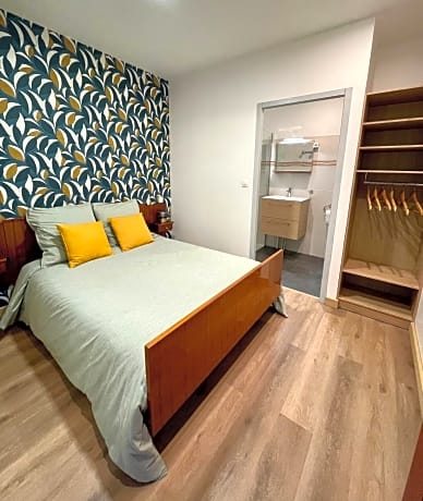 Double Room with Private Bathroom