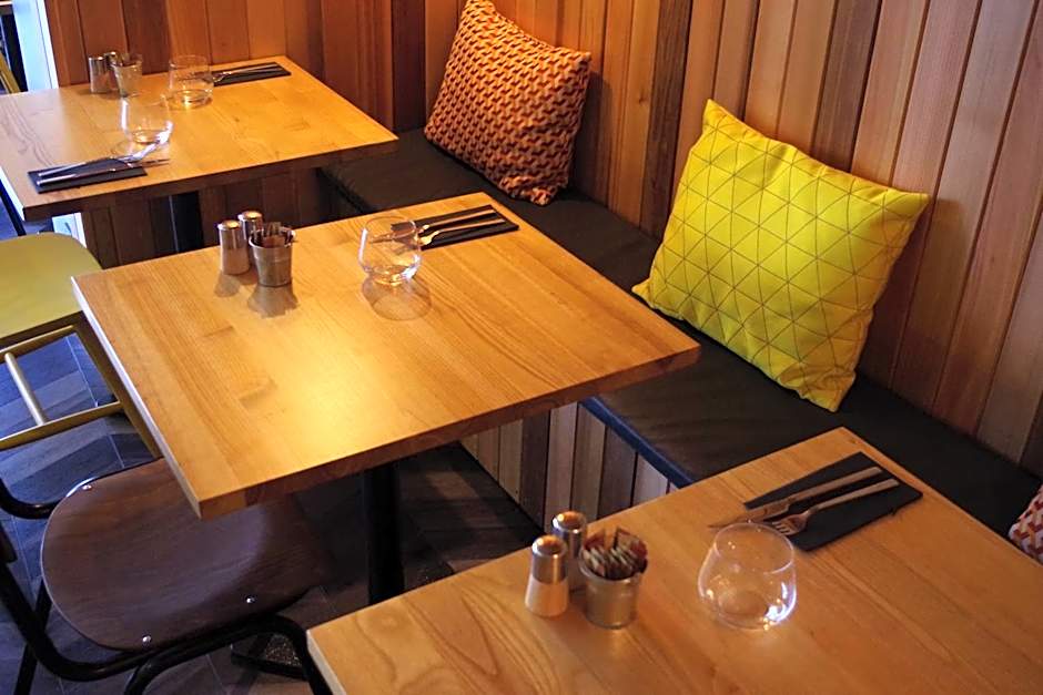 Logis Hotel Le Chêne Vert