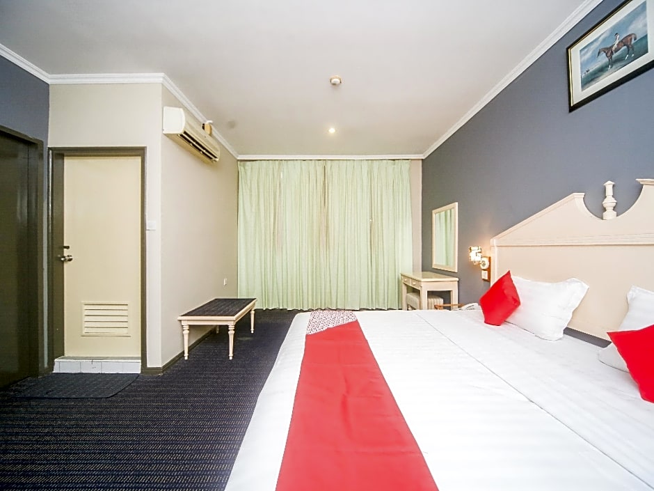 OYO 563 Jockey Lodge Hotel