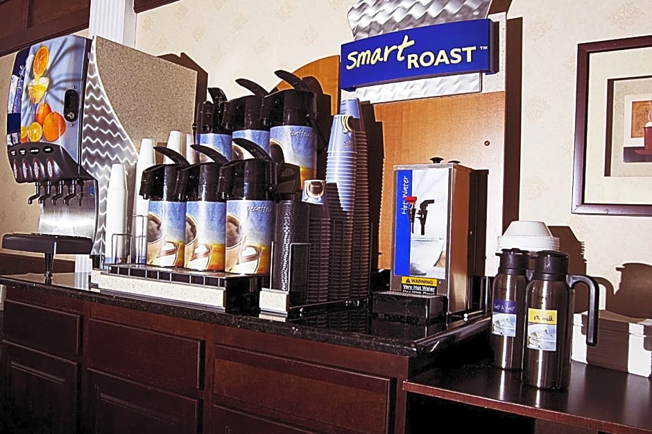 Holiday Inn Express Hotel & Suites White River Junction By IHG