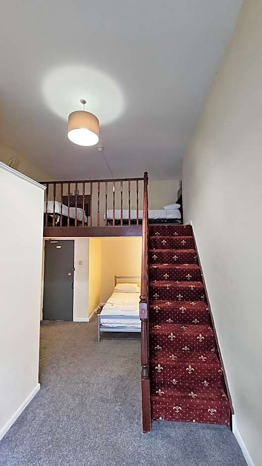 Hyde Park Court Hotel