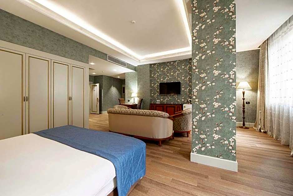 Sapphire Inn Hotel