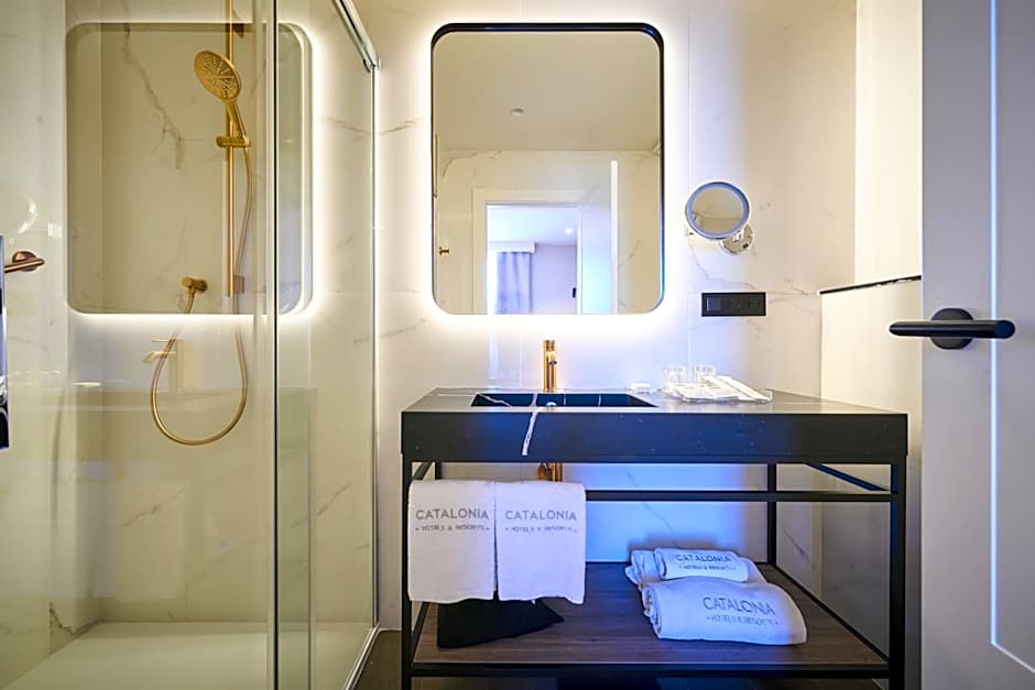 Catalonia Portal Del Angel