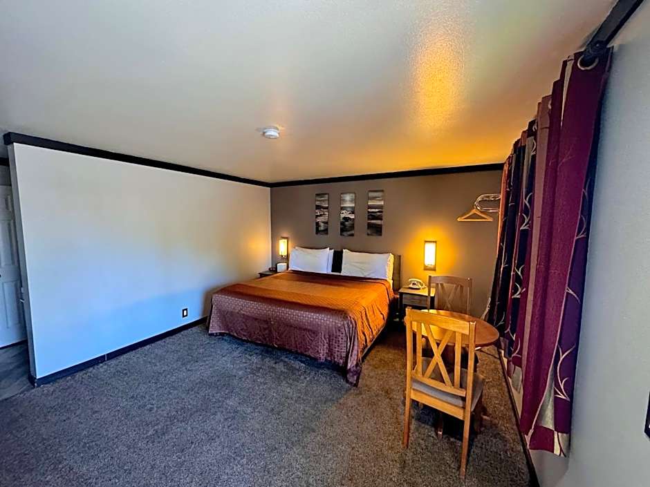 Cascade Lodge - Central Bend Retreat