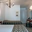 Nami Hotel & Suites