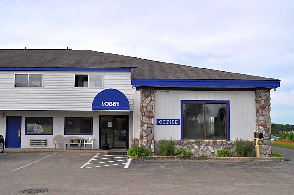 Super 8 by Wyndham Petoskey
