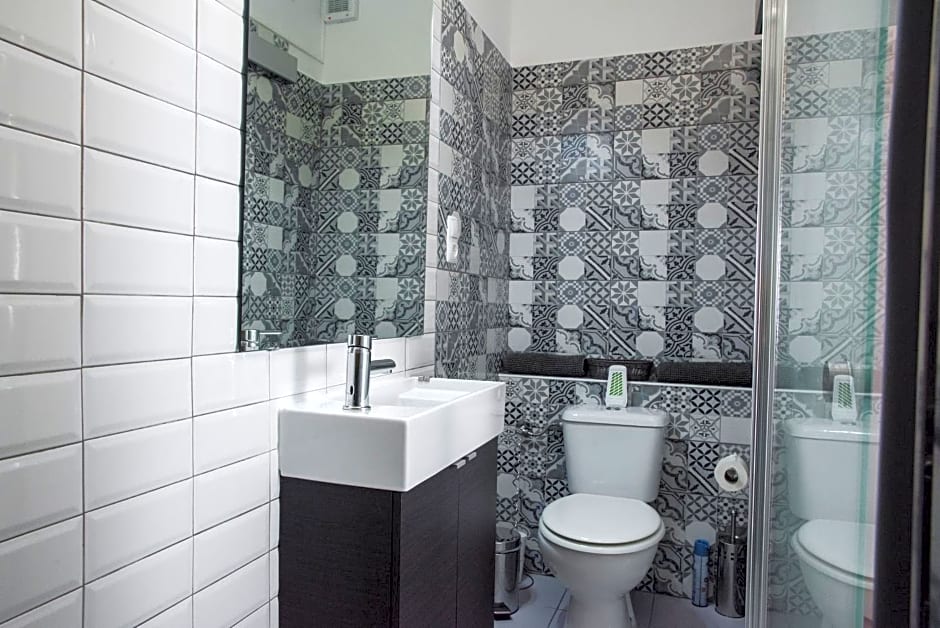Lagos Uptown Bed & Breakfast