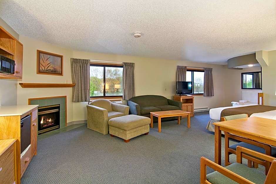 Boarders Inn & Suites by Cobblestone Hotels - Faribault