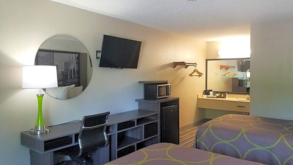 Super 8 by Wyndham Brownsburg