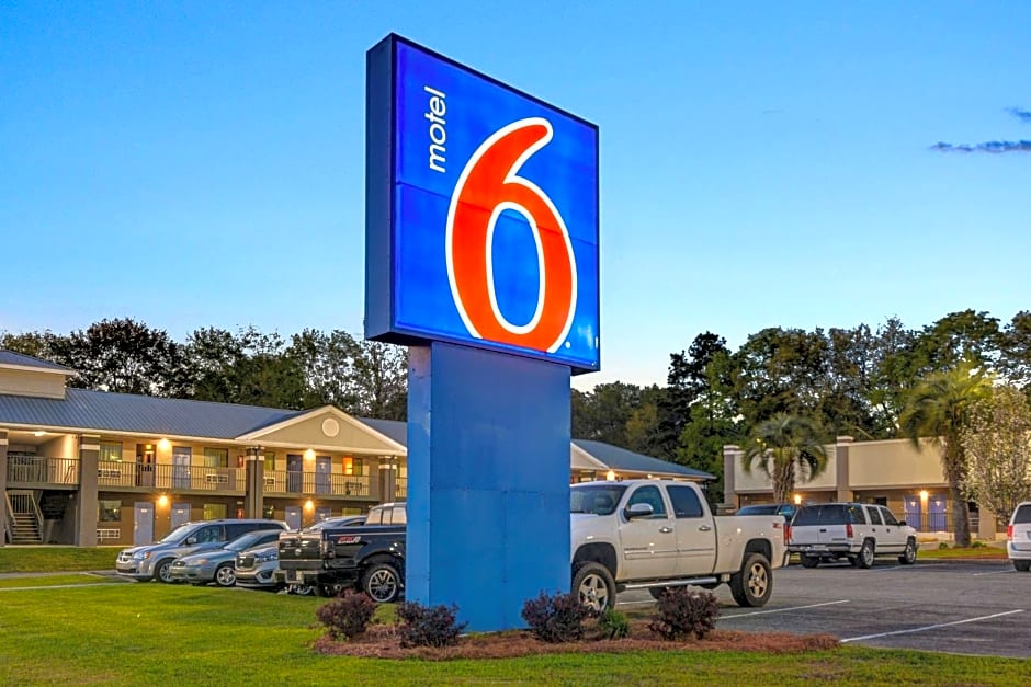Motel 6-Moultrie, GA
