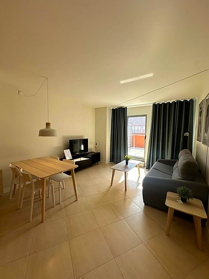 AT home Avenida del Ejercito