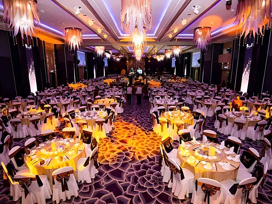 Vangohh Eminent Hotel & Spa