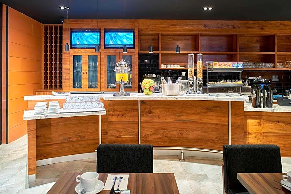 Courtyard by Marriott Mexico City Toreo