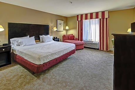 King Room with Accessible Tub - Mobility and Hearing Access/Non-Smoking