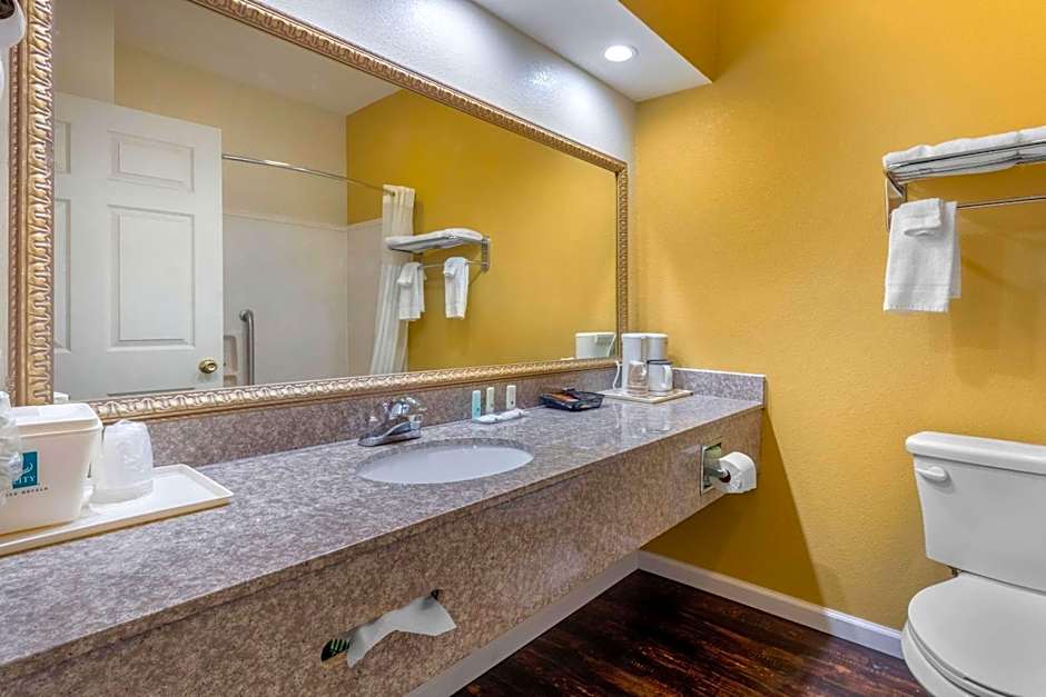 Quality Inn West Memphis I-40