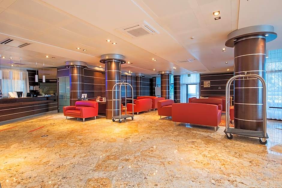 Dado Hotel International