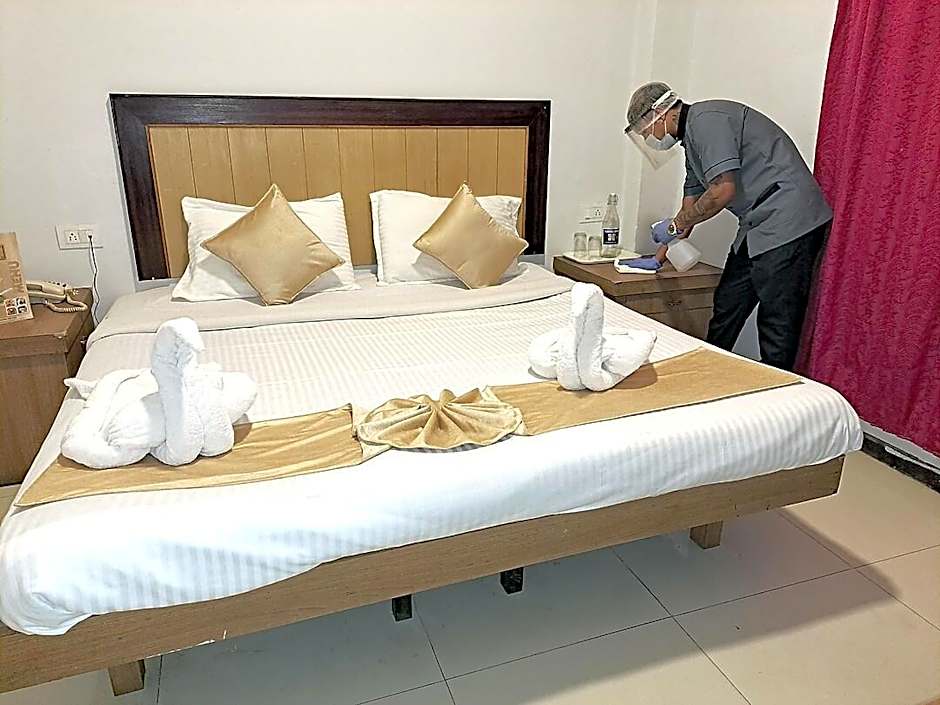 Hotel Preethi Palace