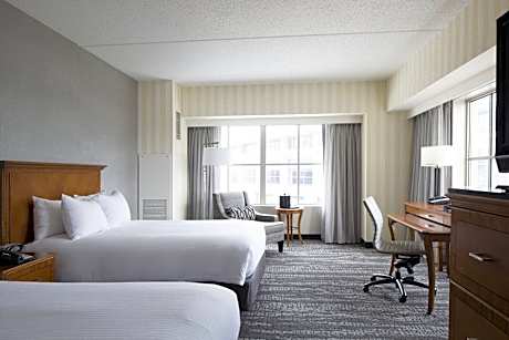 Deluxe Guest room, 2 Double, Corner room