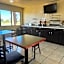 Super 8 by Wyndham Giddings
