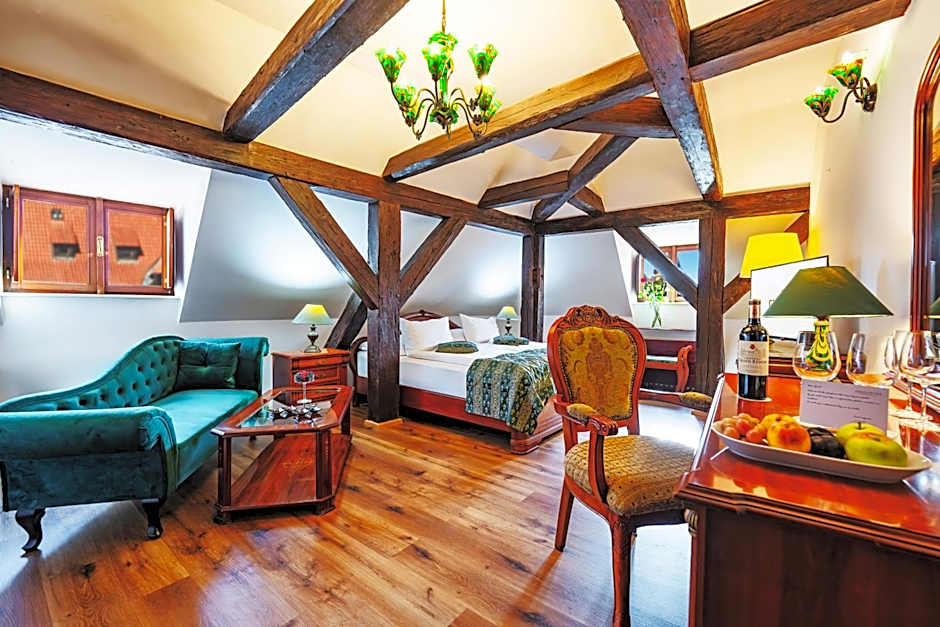 Josephine Old Town Square Hotel