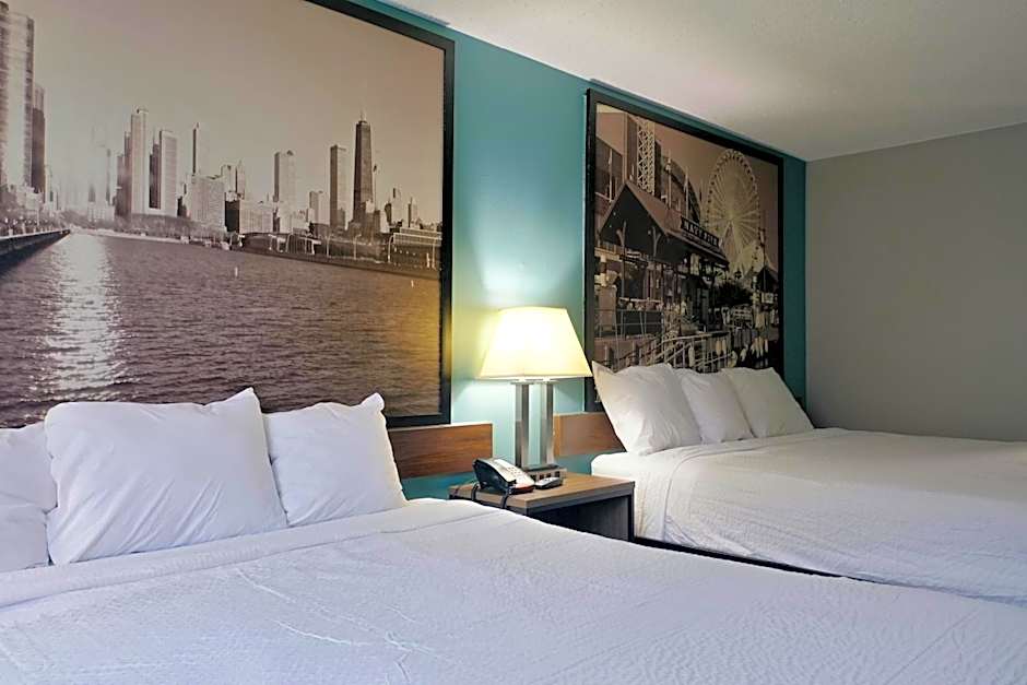 Super 8 by Wyndham Rockford I-90/Casino District