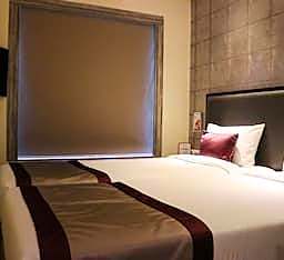 7 Apple Hotel, Vadodara