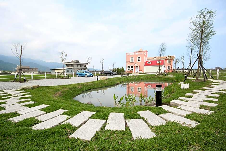 Decoupage Manor