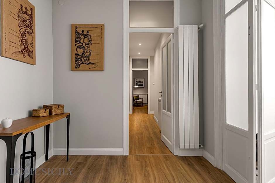 Constance Luxury Apartment by DomuSicily