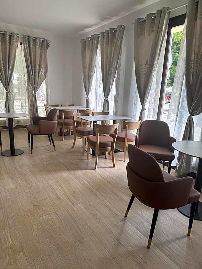 CITY PARC HOTEL - Proche Paris Nord & CDG Aéroport - Parc des Expositions