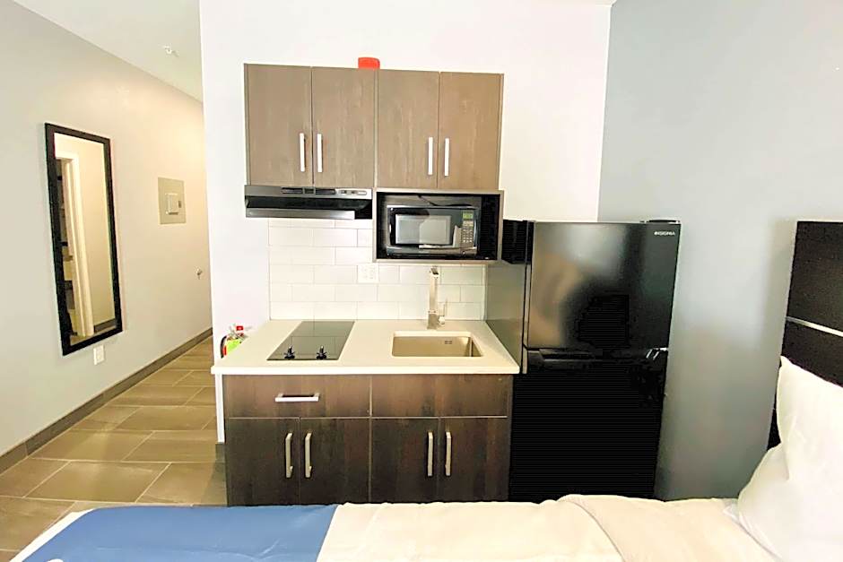 Days Inn & Suites by Wyndham Horn Lake/Memphis Graceland