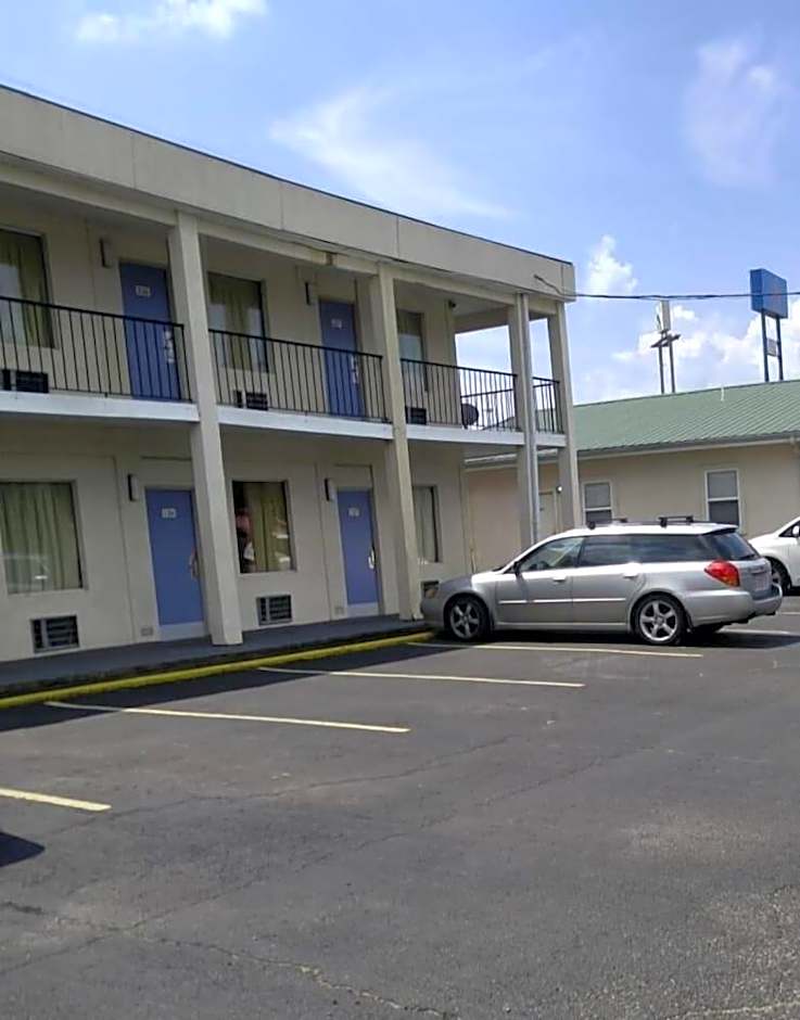 Motel 6 Fredericksburg - South