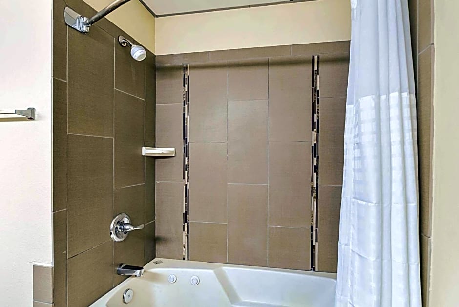 Quality Suites
