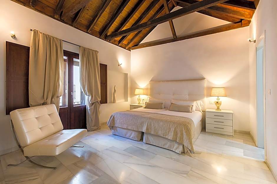 Elvira Suites