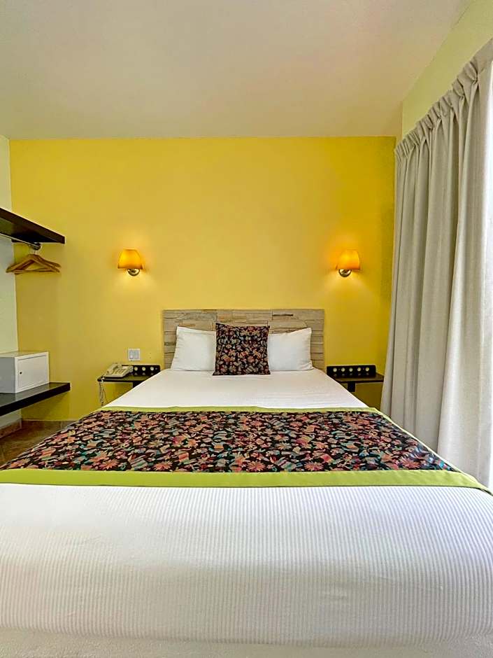 Photo 1 of 4 of Standard 1 Queen Bed
