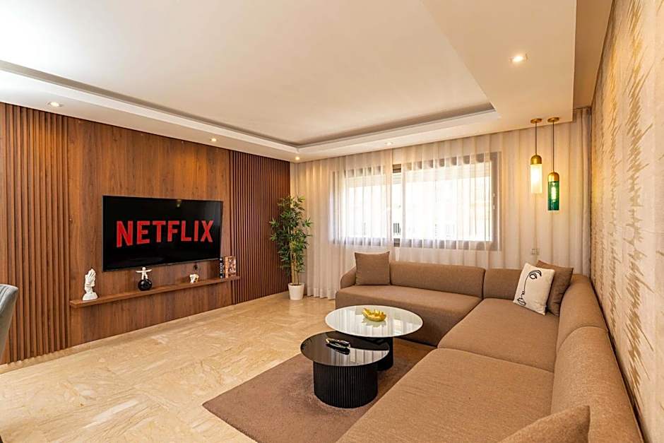 Garden View and Terrace 3BR - AppartAli Luxury Platform