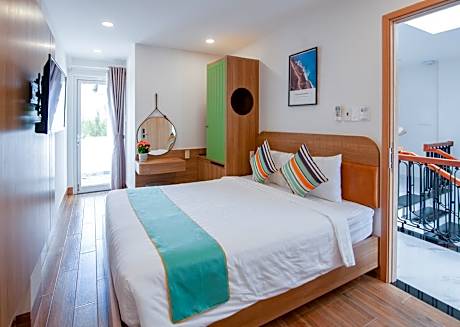 Deluxe Balcony Open View Room