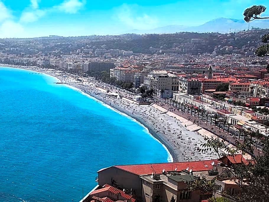 Super Loft with terrasse in the heart of NICE