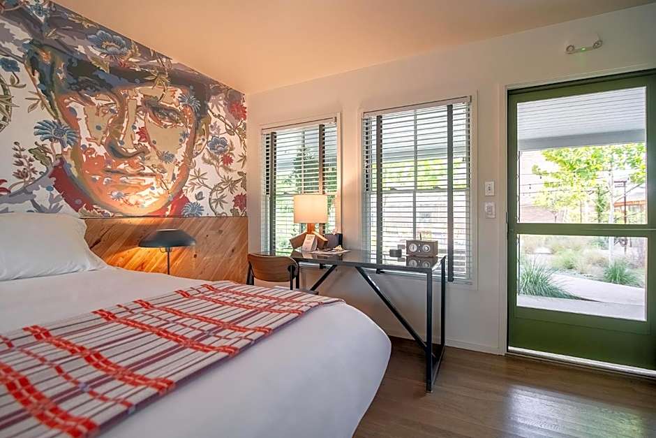 Talbot Commons Hotel