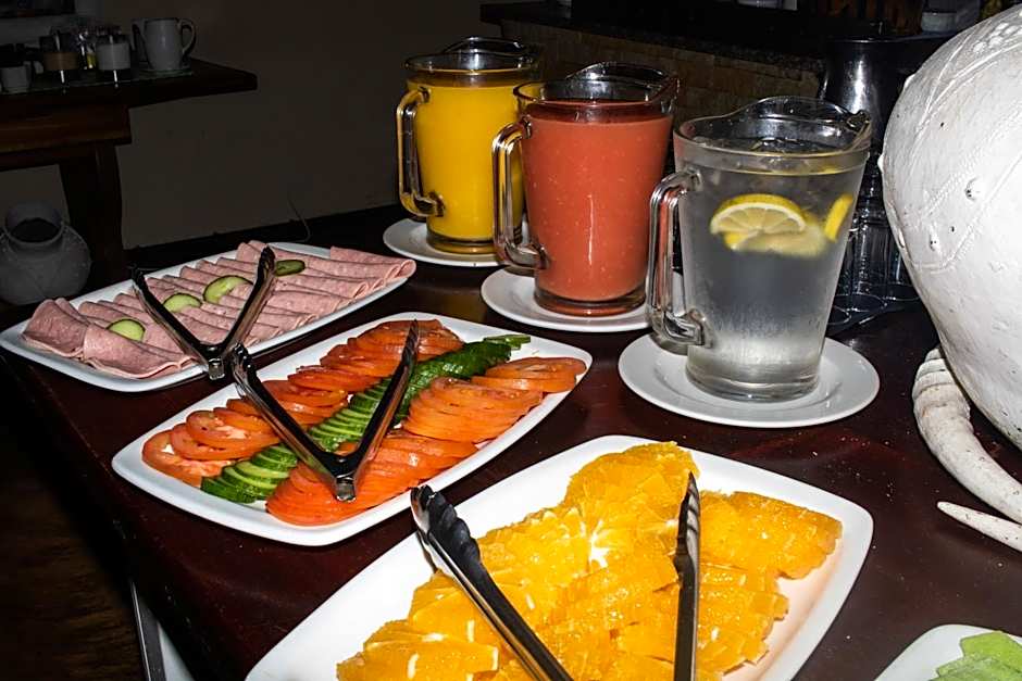 Emdoneni Lodge with Zululand Cat Conservation Project