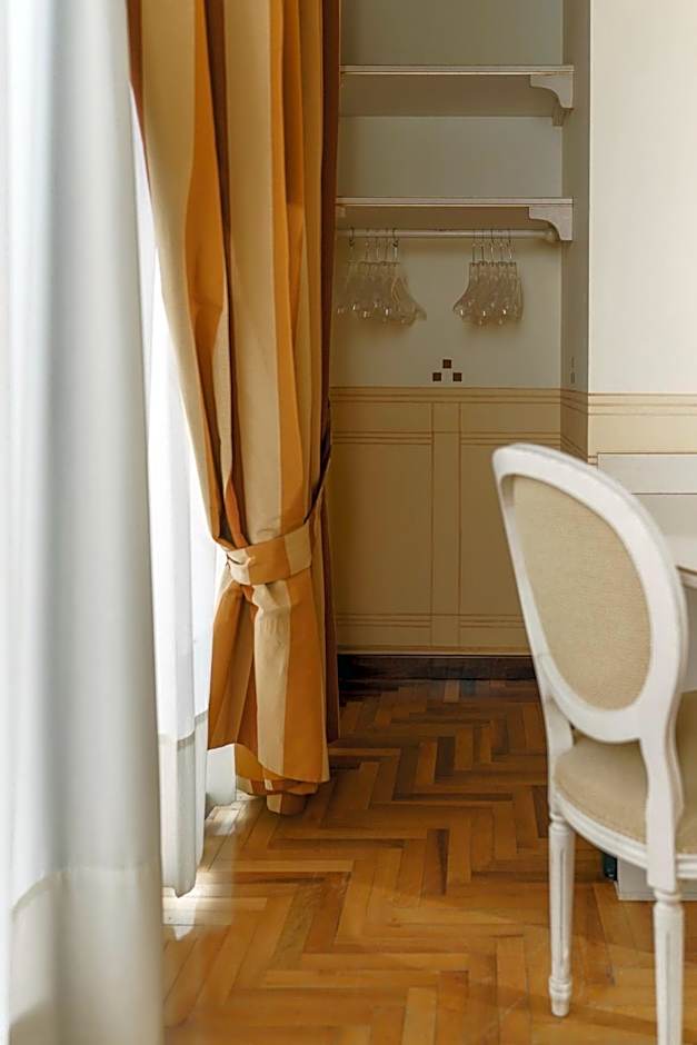 Hotel Villa Policreti