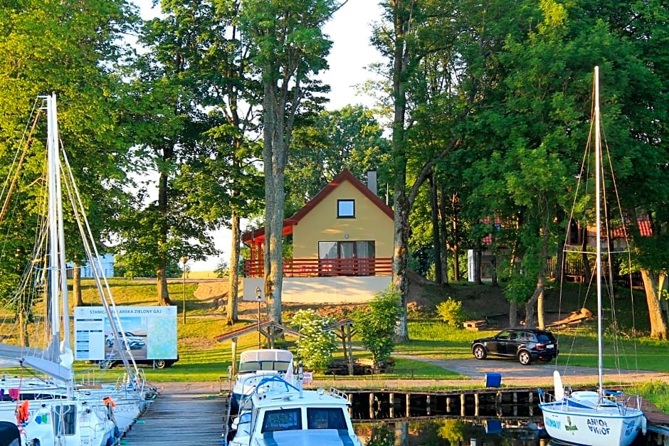Domki w porcie Zielony Gaj