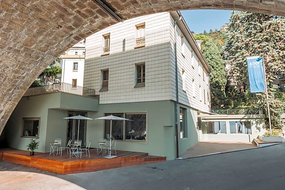 Montreux Youth Hostel