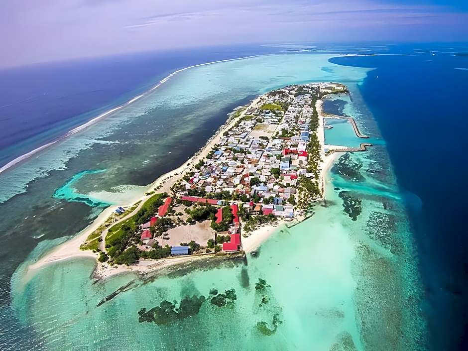 Stingray Beach Inn at Maafushi