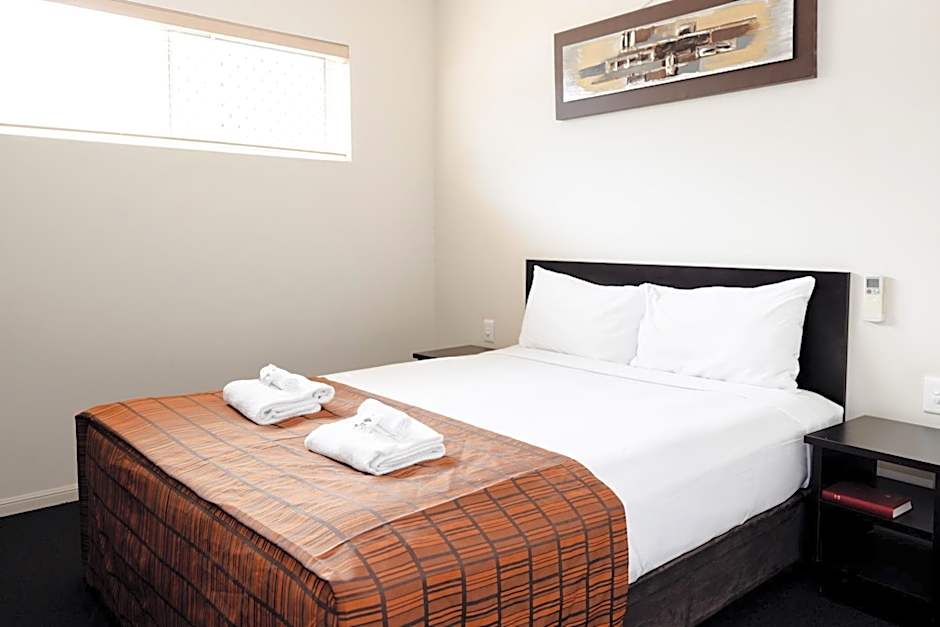 Roma Explorers Inn