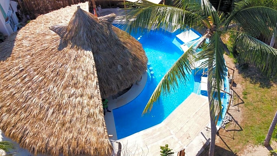 Hotel Ashly Loma Larga