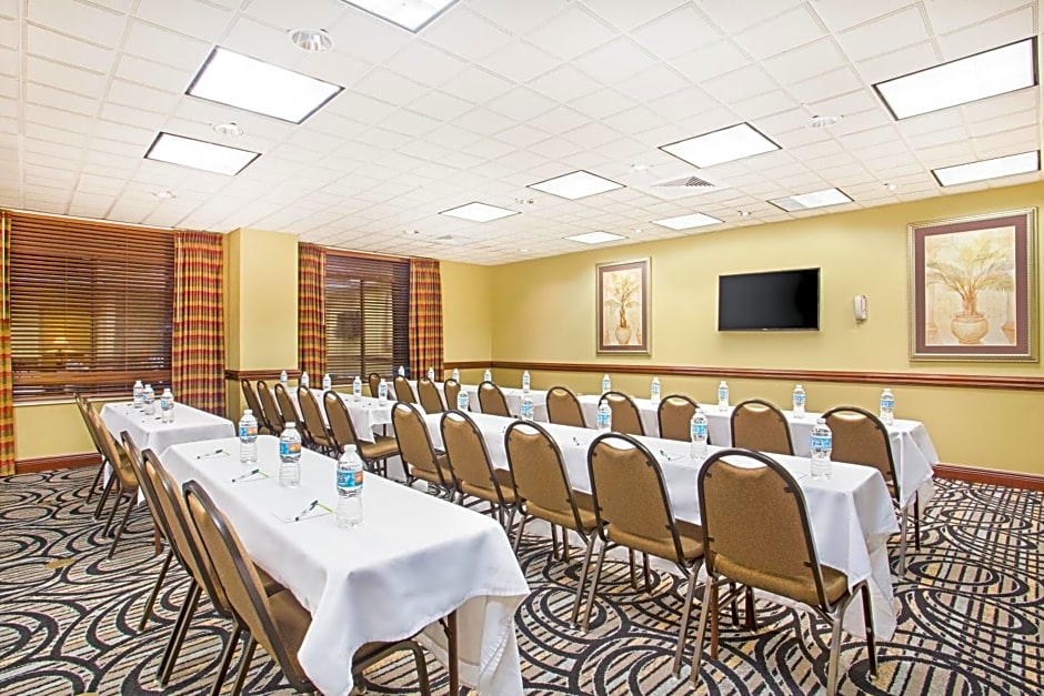 Holiday Inn Express Mobile I 65 By IHG